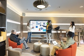 Weframe Holiday Inn Munich Lobby