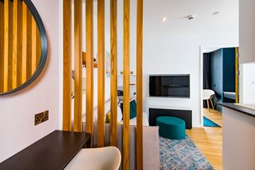 Staybridge suites cardiff living space