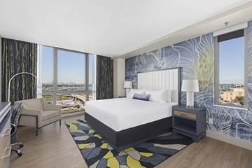 Hotel Indigo New York Flushing Bedroom