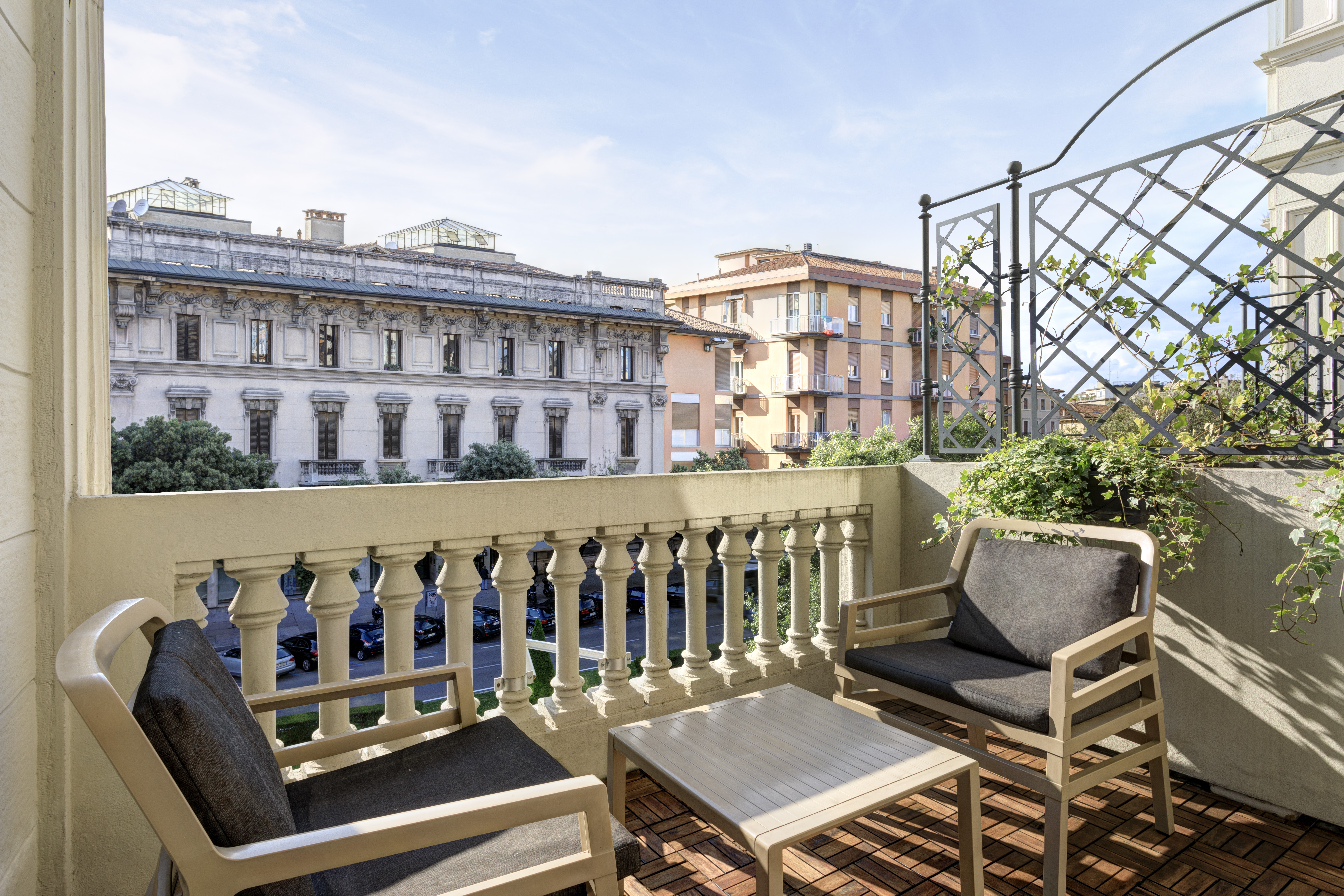 Video Thumb Image - Hotel Indigo Verona Grand Hotel Des Arts 2020 Rooms Standard Room with Terrace Terrace De