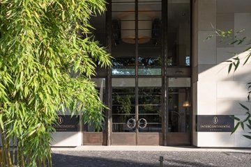 Entrance to Intercontinental Geneve