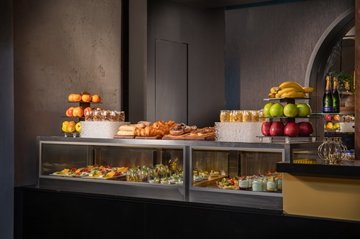 Axis Breakfast