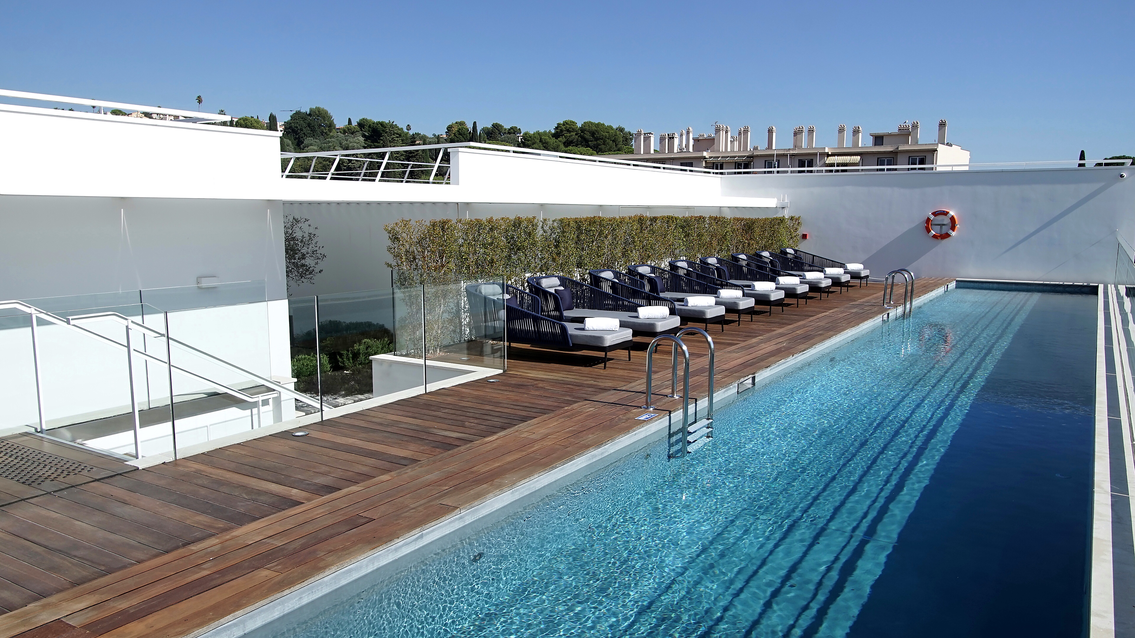 Video Thumb Image - Rooftop Pool