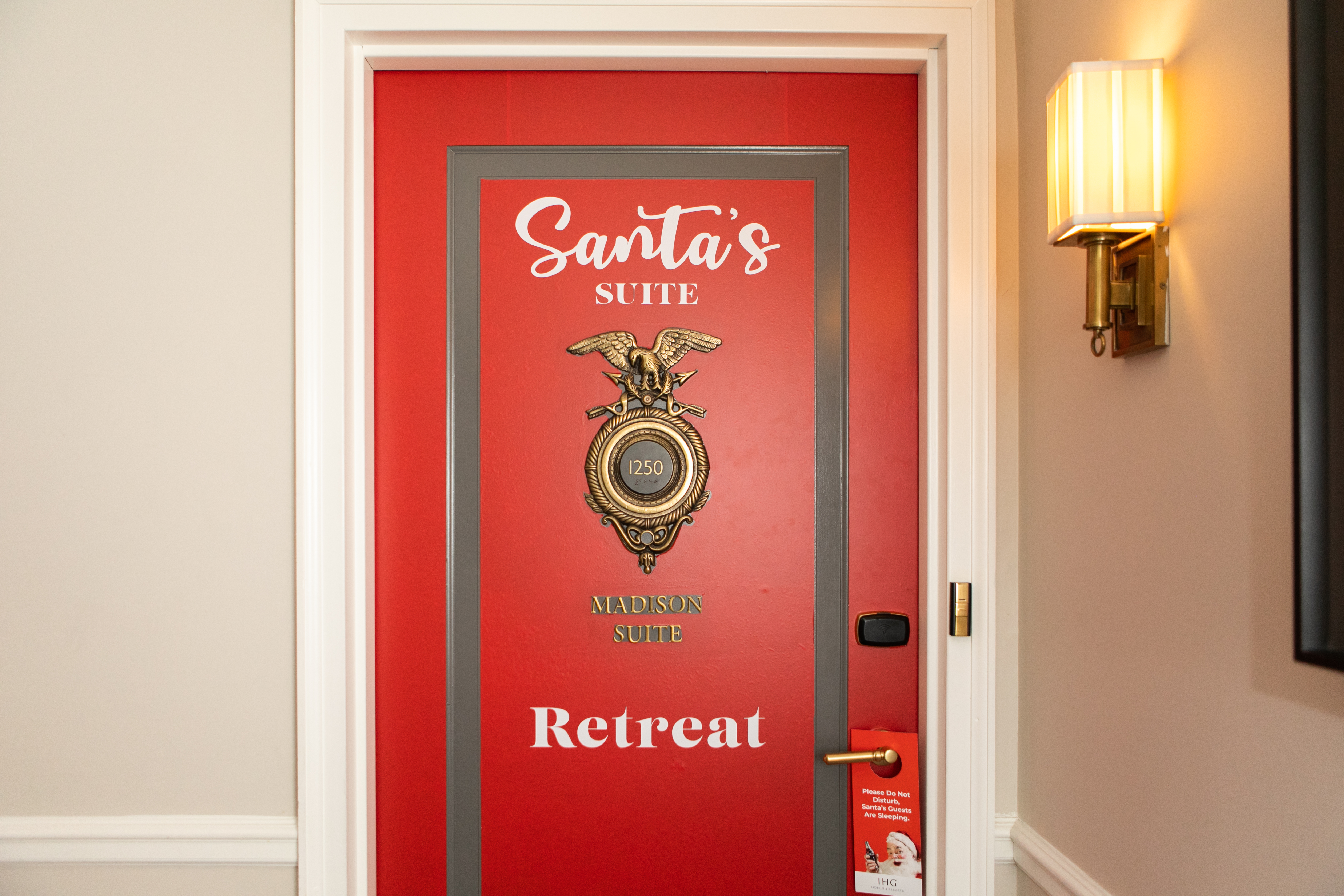 IHG Hotels Resorts and Coca-Cola Unveil Santa's Suite Retreat in New York and Atlanta
