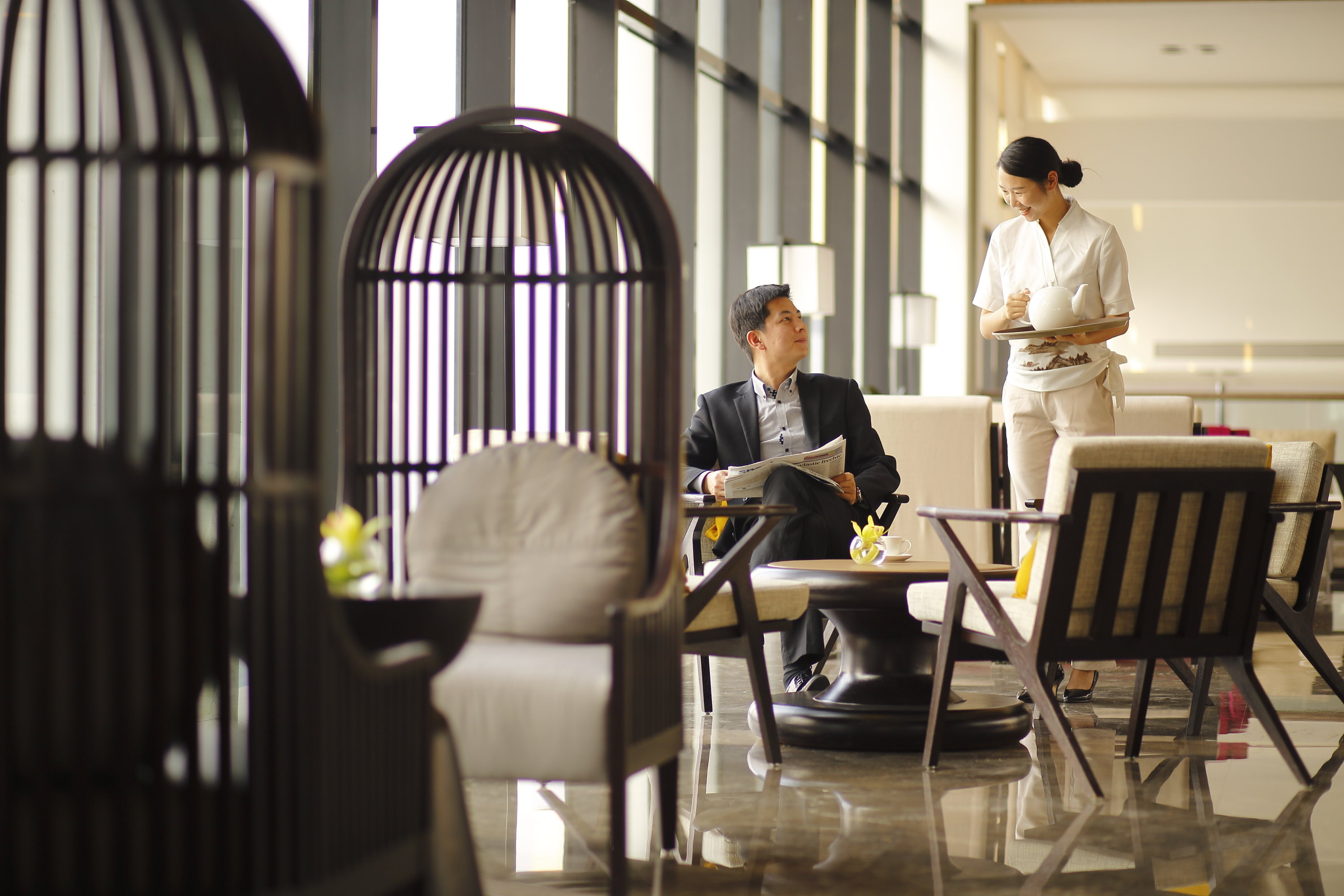 Video Thumb Image - Crowne Plaza Huangshan Taiping Lake lobby