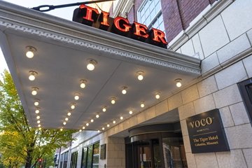 Hotel exterior. voco The Tiger Hotel, Columbia, MO 