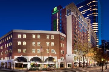 Holiday Inn Charlotte – City Center 