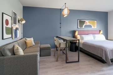 King Studio Suite