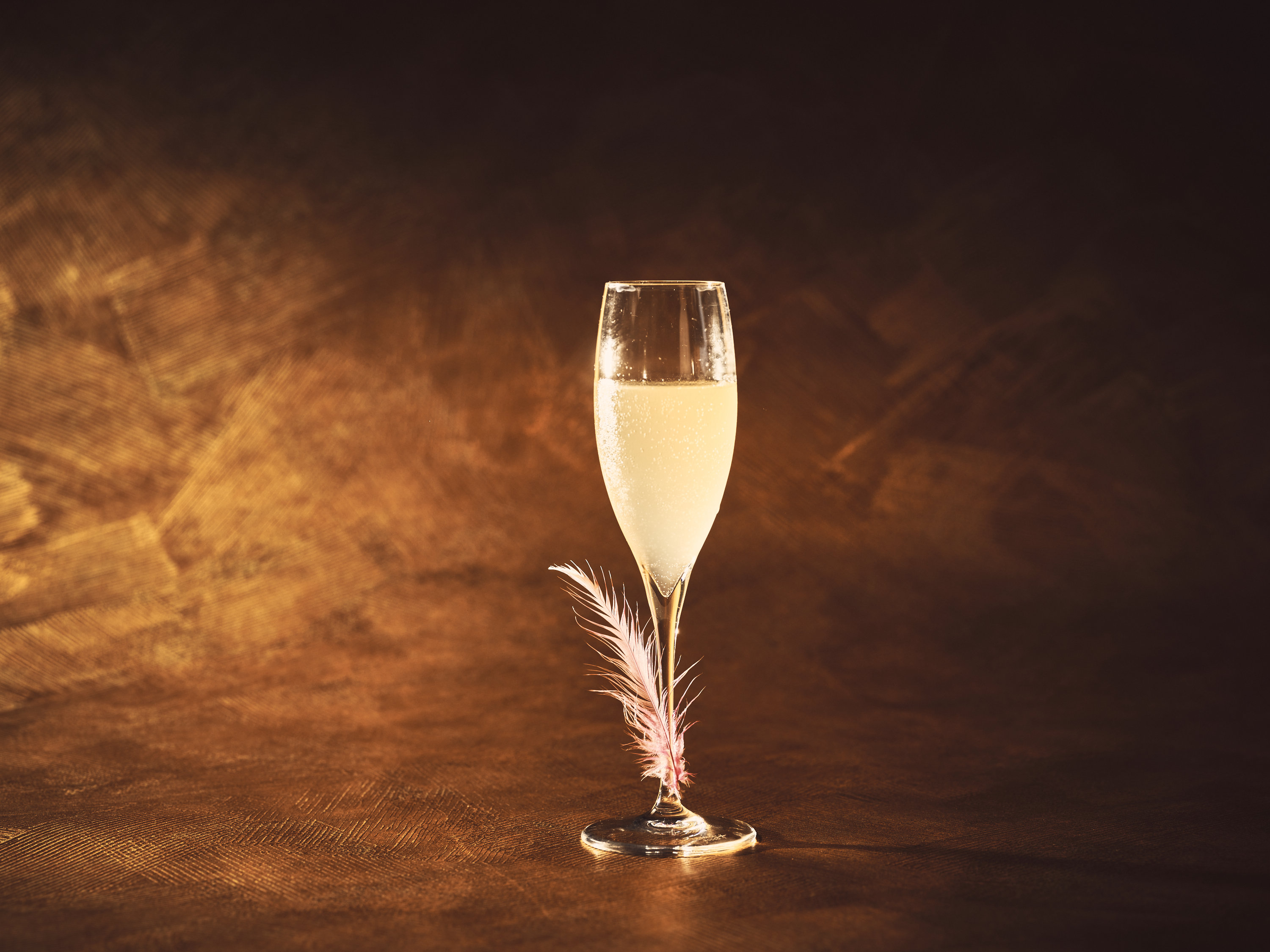 Using a homemade concentrate of the hotel’s Shinagawa craft beer and infused with a homemade plum syrup to signify the Japanese flag, the Rise cocktail is adorned with a bird feather representative of the hotel’s Shinagawa location, the gateway to Tokyo. Available at The Strings by InterContinental Tokyo’s Rhythmos Café and Bar.
