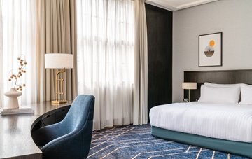 Kimpton Margot Sydney One Bedroom Corner Suite