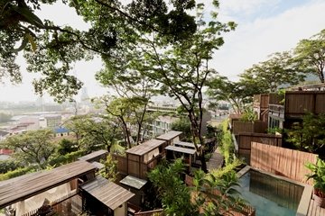 Dinso Resort Hill View