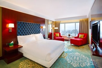 Holiday Inn Dhaka City Centre Executive Suite