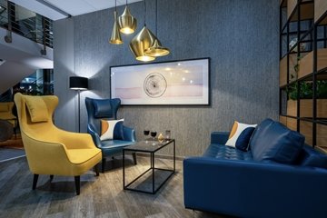 Voco Dusseldorf Seestern Lobby