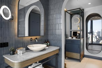 Voco Melbourne Central Guest Bathroom