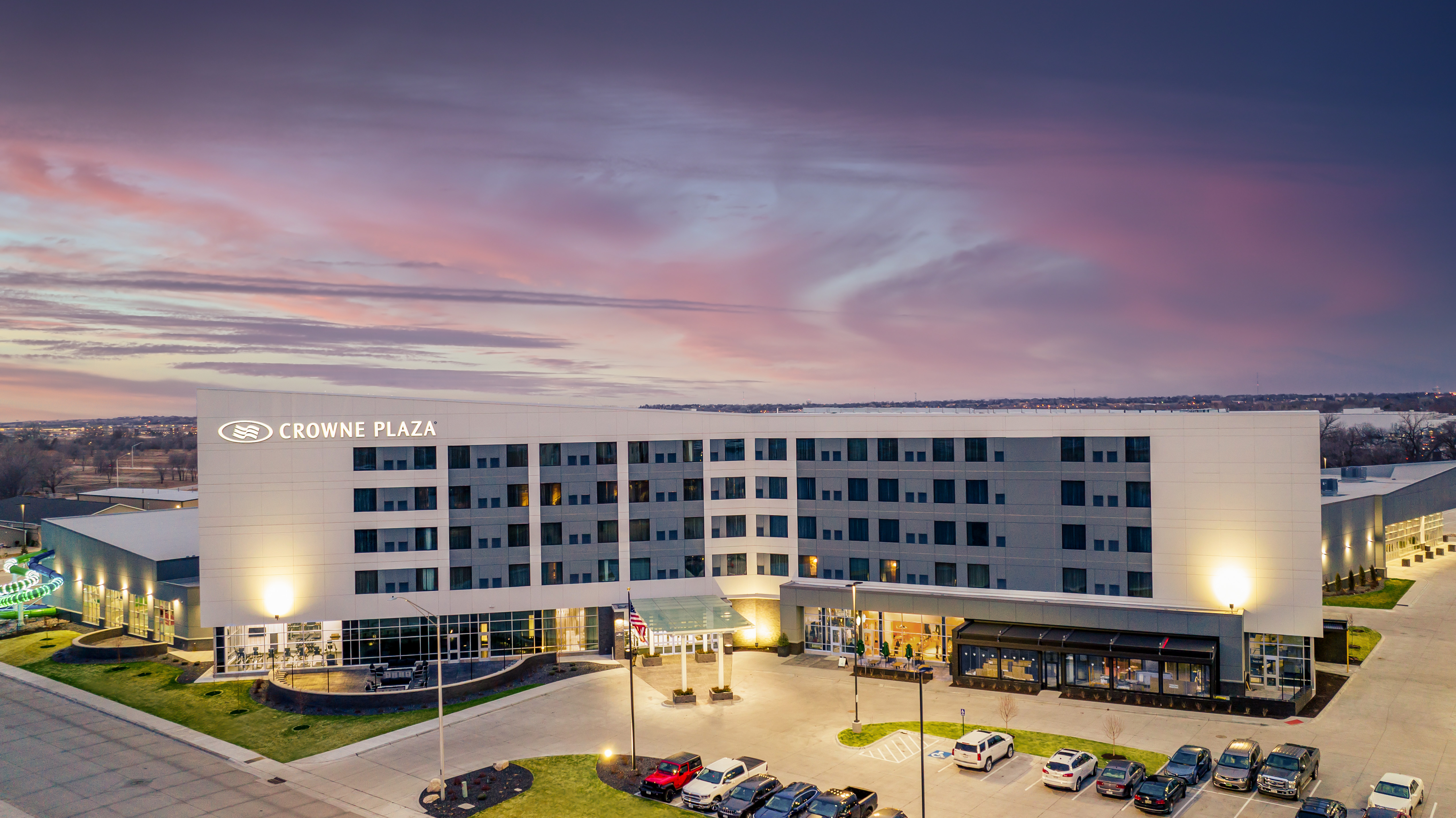 Crowne Plaza Kearney is conveniently attached to the Younes Conference Center.