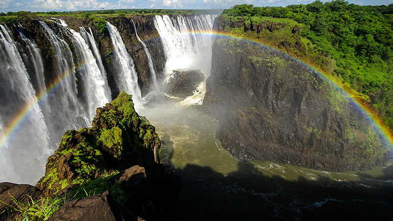 Victoria Falls, Zimbabwe (Source: Jason_YU via Getty Images)
