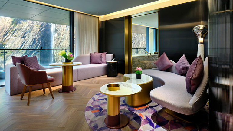 Waterfall Suite, InterContinental Shanghai Wonderland