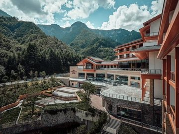 Crowne plaza shennongjia