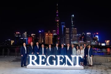 The IHG executive committee visited Regent Shanghai on the Bund along with leaders of Shanghai Seagull Holding Group 