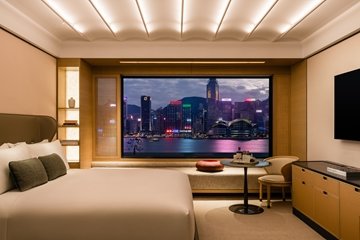 Harbourview Suite: Seaview oasis bath 