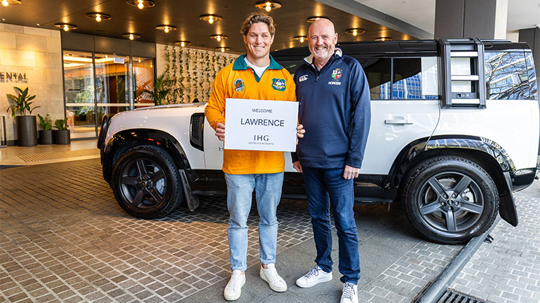 Wallabies legend, Michael Hooper, with IHG One Rewards member Lawrence Hanlen
