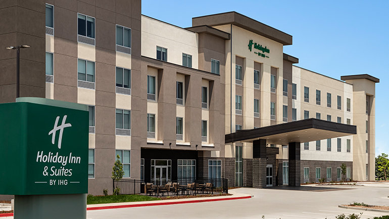 External outdoor view of Holiday Inn & Suites Commerce City-Denver Airport by IHG
