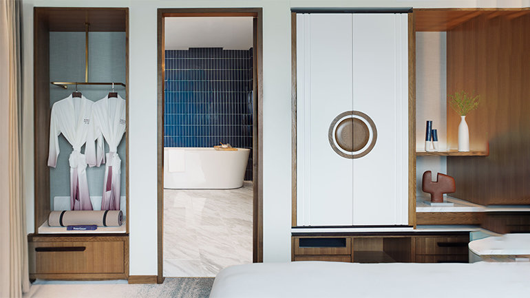 One-Bedroom Naluria Suite