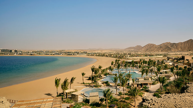 Image Gallery - Six Senses AMAALA opens between desert cliffs, lagoon waters, and the Red Sea coast