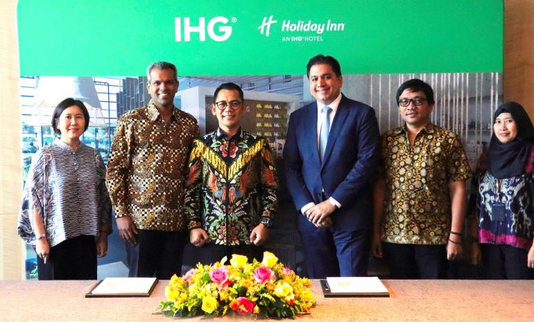 Hi Balikpapan Signing Ceremony