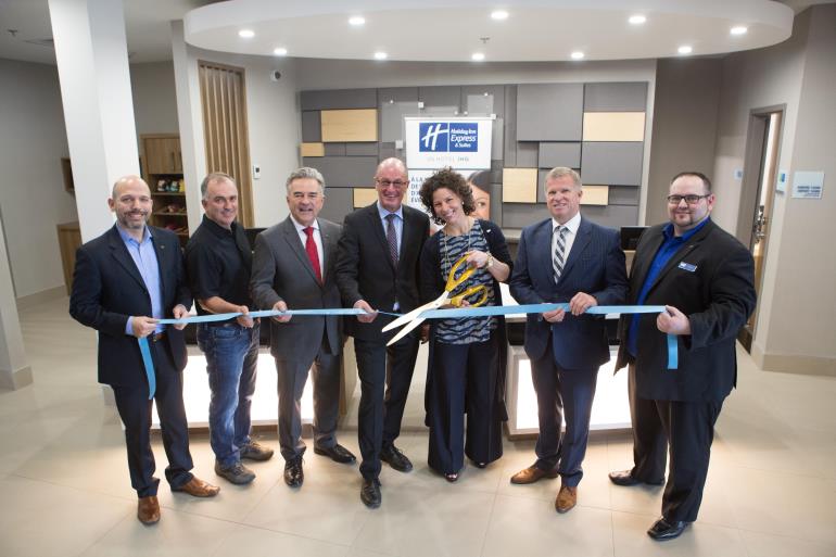 Holiday Inn Express Canada Ribbon Cutting