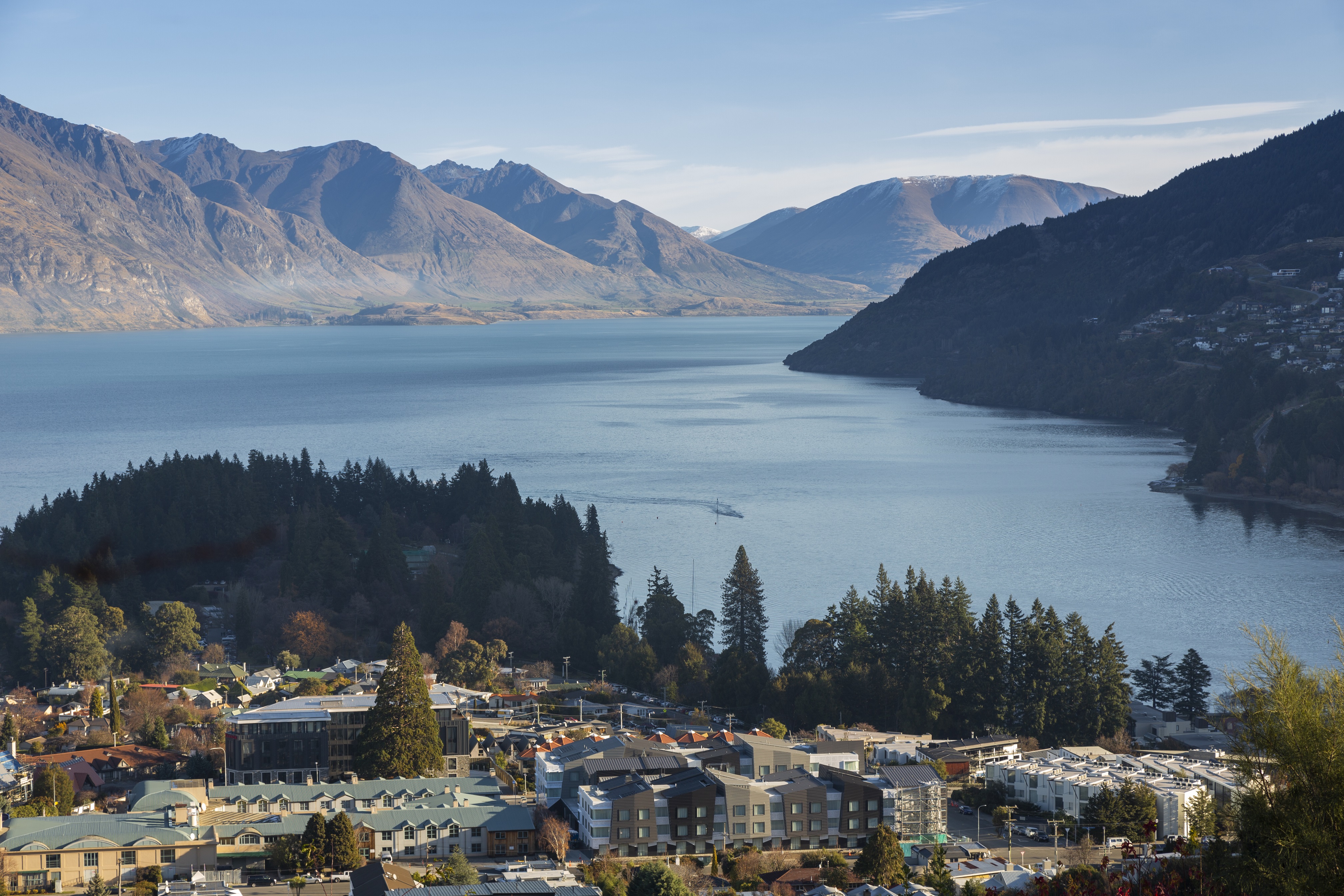 Holidayinnexpress Suites Queenstown Exteriors3
